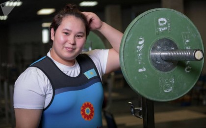 Қазақ қызы ауыр атлетикадан әлем кубогында алтын алды