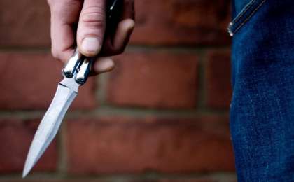 БҚО-да шенеунік ер адамды пышақтады деген күдікке ілінді