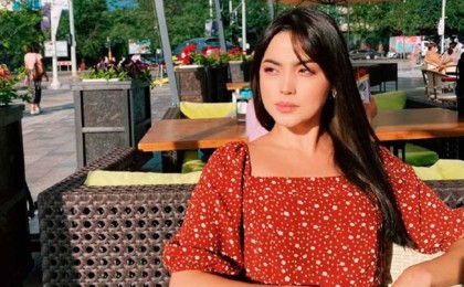 «Әлсіз болуға хақым жоқ»: Ақбота Сейтмағамбет балаларын қалай жалғыз тәрбиелеп отырғанын айтты