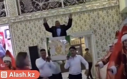 “Тірісі де, өлісі де табытта” - Жаркенттегі той елді шулатты