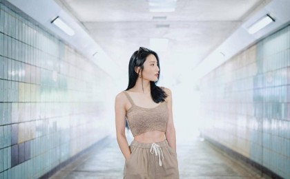 Белгілі кино актрисасы Covid-19 вакцинасынан кейін түсік тастаған