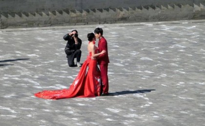 Жаңа түскен келін өзінің қызы болып шыққан: Жігіттің анасы таңғажайып сәтке тап болды