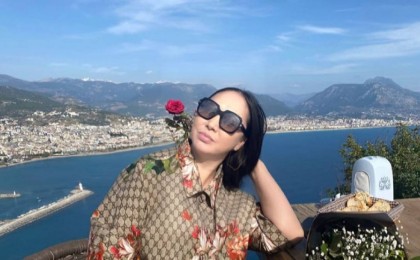 "Тойға айналды". Қарақат Әбілдина Түркияда туған күнін дүркіретіп атап өтті