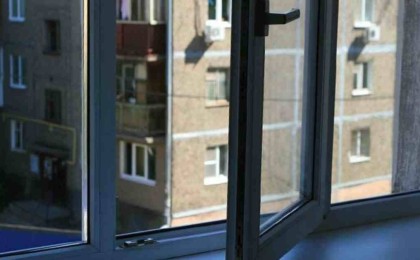 ШҚО-да үшінші қабаттан құлаған сәби аман қалды - Қазақстан жаңалықтары