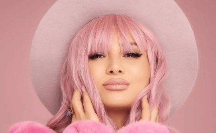 Мадина Сәдуақасова жаңа образымен көпшілікті таңғалдырды (фото)