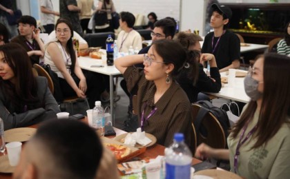 Телекомға терең бойлау: «Кселл» студенттерге тиімді тағылымдаманы дамытуда