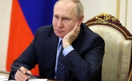 Путин шенеуніктердің өзге тілдегі сөздерді қолдануына тыйым салды