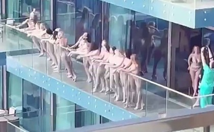 Дубайда «жалаңаш фотосессиядан» кейін ұсталған 11 қыз украиндық болып шықты