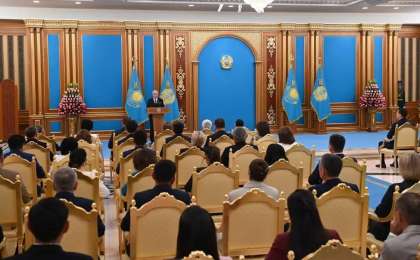 Қасым-Жомарт Тоқаев: Журналистерге пәтер табыстау дәстүрі келешекте те жалғасады