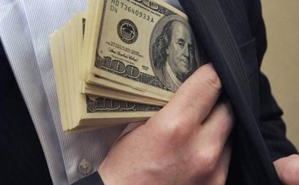 "Ұшақ, коттедждер, жер": Сот Ертаев пен Ибрагимовтан 59 миллиард теңге өндіріп алды