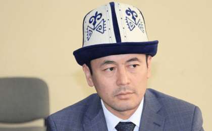 Қырғыз депутаты ашулы: "Балаларым қазақ тілінде сөйлеп кетті"