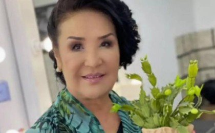 "Найман атамның аруағын қорламаңдар!": Майра Ілиясова тойда ру туралы әзіл айтқан асабаға шүйлікті (видео)