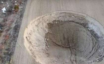 Түркияда тереңдігі 15 метр болатын жұмбақ шұңқыр пайда болды (видео)