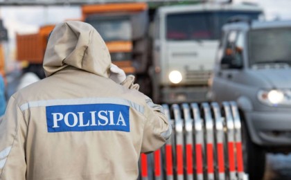 министр блокбекеттерде жұмыс істеген полицейлерге алғыс айтты