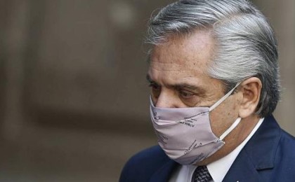 Аргентина Президенті Sputnik V вакцинасын алып екі айдан кейін КВИ инфекциясын жұқтырды