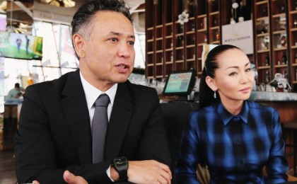 «Араласпаймыз»: Алагөзов Баянның қыздарымен қарым-қатынасы туралы айтты