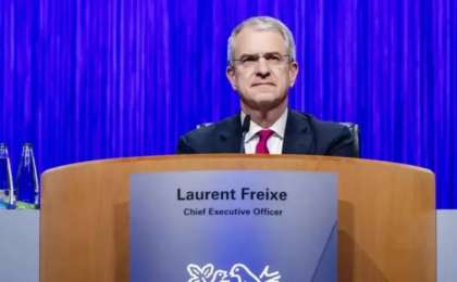 Әлемге танымал компанияның басшысы әріптесімен көңіл қосқаны үшін қызметінен айырылды