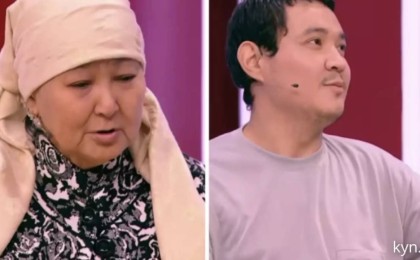 «Ата-анасын сабап, үйден қуады»: ішкілікке салынған белгілі термешінің ұлы зейнеткерлерге күн көрсетпейді