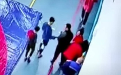 Батыс Қазақстанда жаттықтырушы спортшы балаларды ұрып-соққан (ВИДЕО)