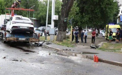 Алматыдан үш көліктің соғысуымен жаға ұстатарлық жол апаты орын алды