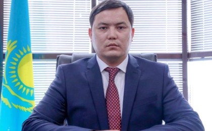 “Әйелін балаларының көзінше ұрған”: Прокурор экс-әкім Ибрагимовке 2 жыл бас бостандығынан айыру жазасын сұрады