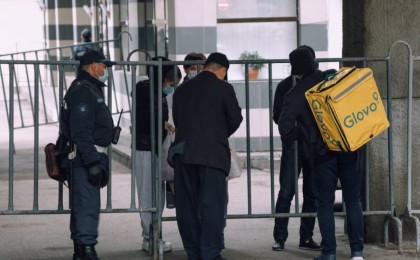 Жұмысқа шығармаса, өтемақы төлеуі қажет: Қоамдық белсенді билікке талап қойды