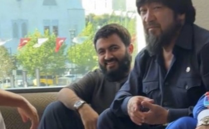 "Құрылысқа жұмысқа кірген бе?" Бекболат Тілеуханның жерде тамақ ішіп отырған видеосы тарады