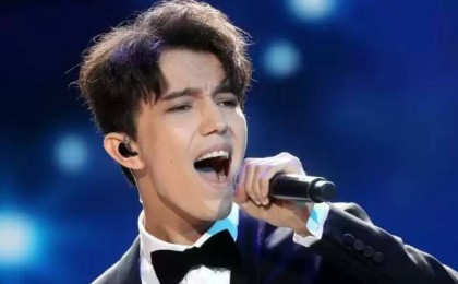 Димаш Құдайберген "Stranger" әлемдік туры аясында концерттен түскен қаржыны Түркияға аударады