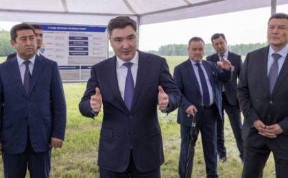 Олжас Бектенов СҚО-да егіс қорытындысымен, мал шаруашылығы және ауыл шаруашылығы машинасын жасау саласының дамуымен танысты