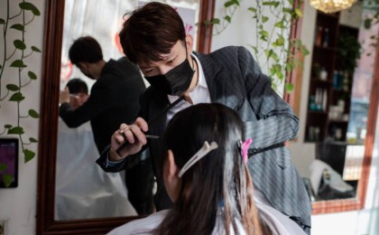 Дәрігер салонға барғанда корнавирус жұқтырудан қалай сақтану керектігін айтты