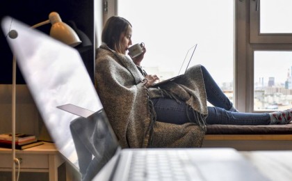 «Жұқтыру қаупі жоғары». Коронавирус пәтердің қай бөлігінде жиі жасыратыны белгілі болды