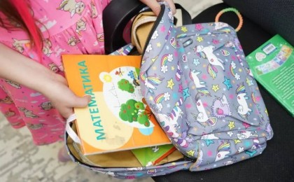 Түнгі сағат үште мектеп жанында тұрған оқушы қыз астаналықтарды шошытты