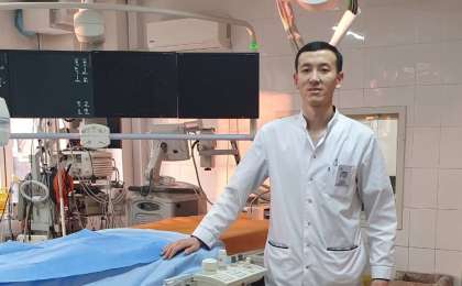 Кенжебек Бижанов, кардиохирург: Шетелге барып ем алатындар, отандық медицинаның қадірін білмейді