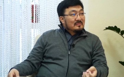 "Байлығыңды жасыратын заман". Тоқтар Серіковтің өнердегі әріптестеріне айтары бар