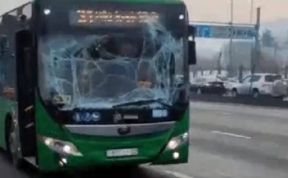 Алматыда екі автобус соқтығысты