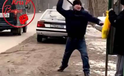 Алматыда қарияны таяқпен ұрған ер адам ұсталды