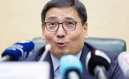 Досаев өзіне қарсы митинг өткізуге рұқсат берді