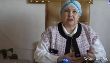 "Қатты ішіп, төбелестік": қазақстандық көріпкел шенеунік клиенттерінің құпиясын айтты