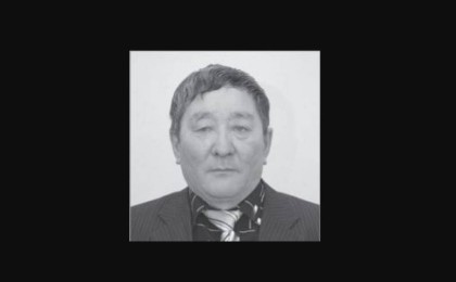 Белгілі жазушы 66 жасында қайтыс болды