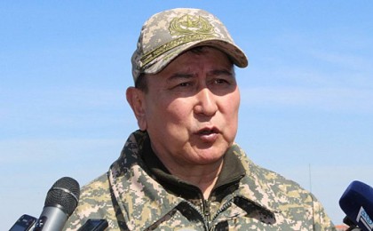 Тоқаев Құрлық әскерлерінің бас қолбасшысын тағайындады