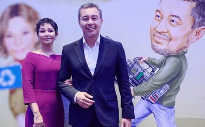 Ақан Сатаев 20 жыл отасқан әйелімен ажырасқанын мәлімдеді