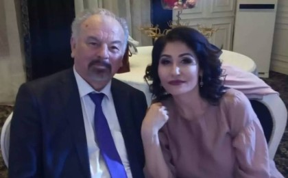 "Көзсіз ғашық болдым": Тұңғышбай Жаманқұлов өзінен 24 жас кіші шәкіртіне қалай үйленгенін айтты