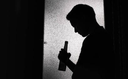 Батыс Қазақстанда оқушылар сабаққа ішімдік әкелген