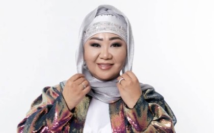 «Қатты арықтапсыз»: ақын Құрманай Бақтиярқызының жаңа суреті оқырманды ойландырып қойды (фото)