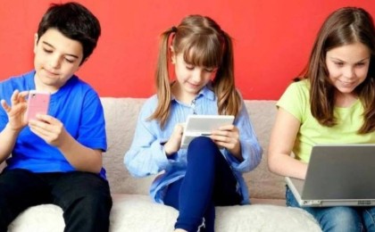 Балалардың гаджетті пайдалану уақыты қандай – Мамандар жауап берді