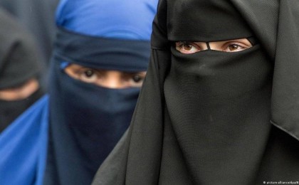 «Ұлттық мәдениетке қайшы!»: Тәжікстан хиджаб киюге тыйым салды