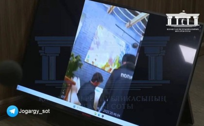 "Өзі жеткізді ме": Бишімбаевты тұтқындаған екі полицей жауапқа тартылды