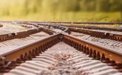 Түркістан облысында тепловоз жүк көлігін соғып өтті (ВИДЕО)