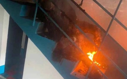 Қостанайдағы тұрғын үйдің кіреберісінде ер адам өртеніп кетті