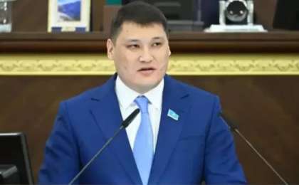 "Қызғаныш себеп болды": Руслан Берденовке қастандық жасаған күдікті сотта кінәсін ішінара мойындады